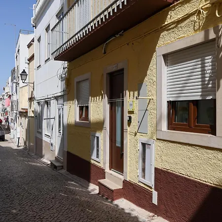 A Casinha Avo Mariana 53 アパート *